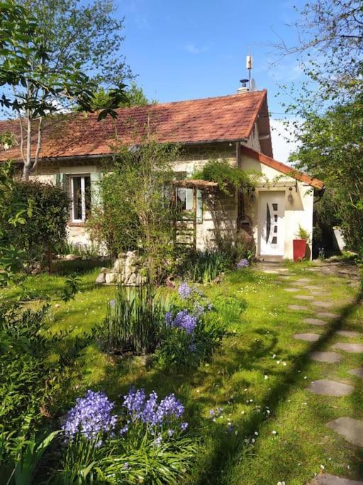 Gite Les Lilas La Genevraye Bagian luar foto